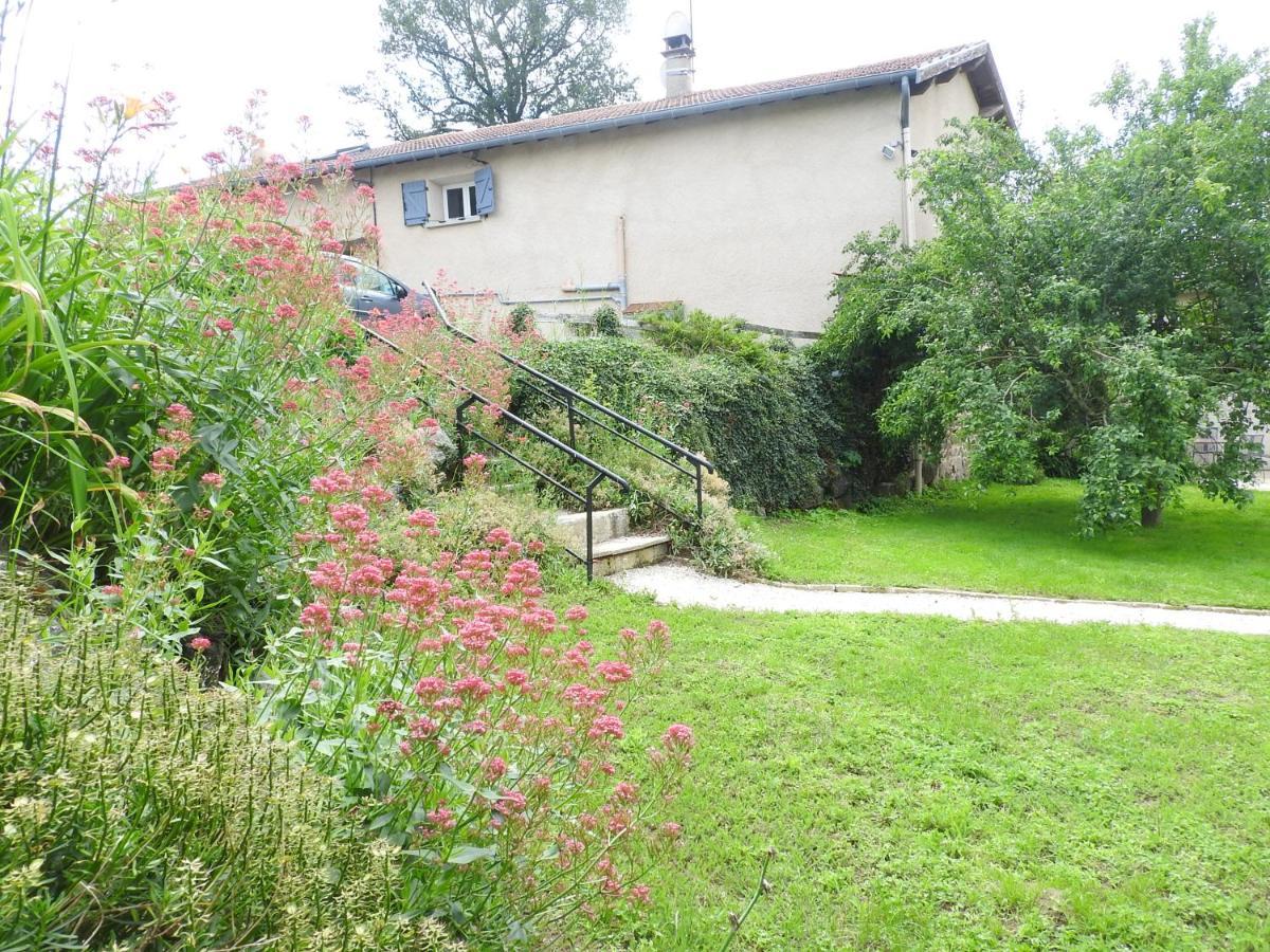 Vila La Charmatiere Haute-Rivoire Exteriér fotografie