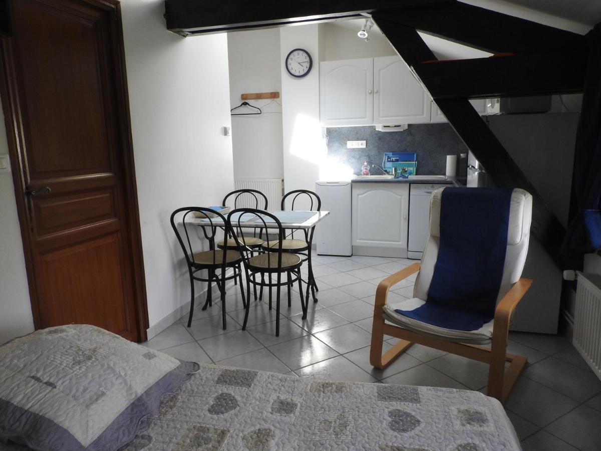 Vila La Charmatiere Haute-Rivoire Pokoj fotografie